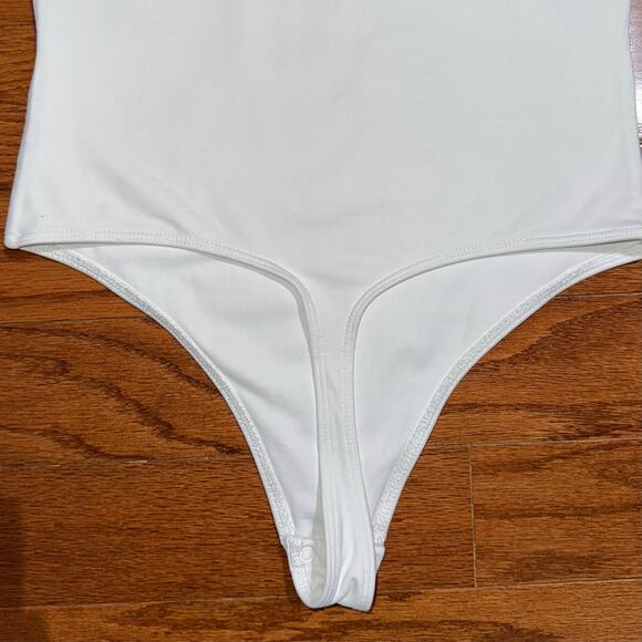Aritzia Babaton White Contour Racer Bodysuit Size Small - Picture 11 of 15